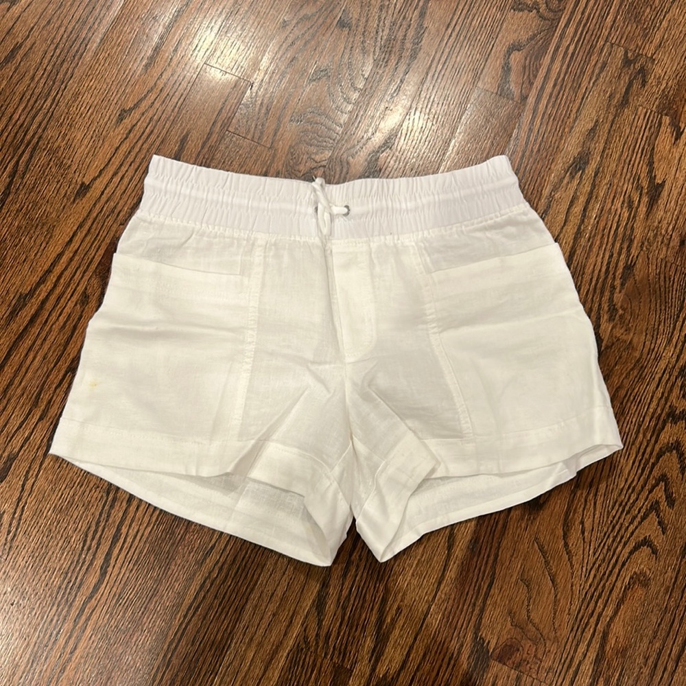 Athleta Cabo Linen Shorts, White, 4” Inseam, Never Worn! Size 6
